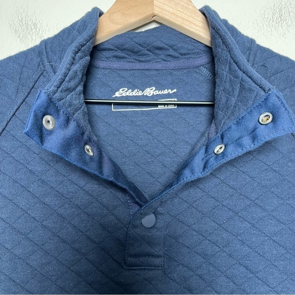 Eddie Bauer Men Sweater Large Navy Blue Quilt Henley Snap Button‎ Gorpcore - Picture 8 of 9